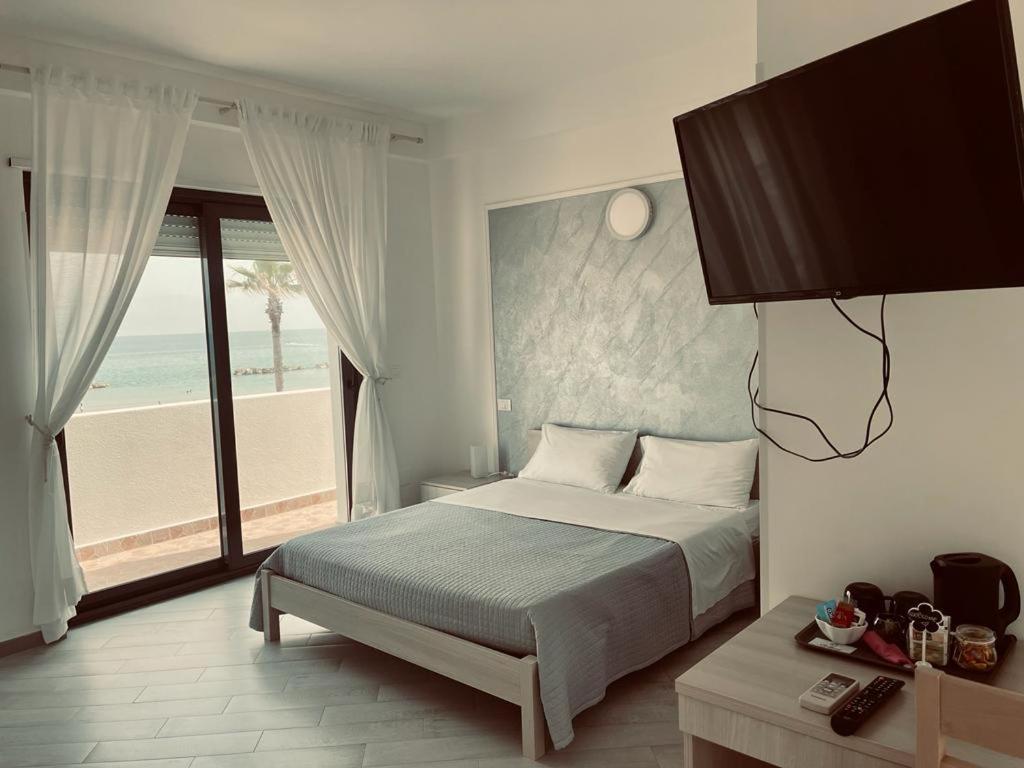 Carfagnini Rooms Termoli Exterior foto
